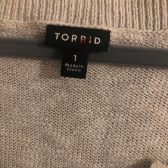 Torrid sweater size 1 - Picture 4 of 5